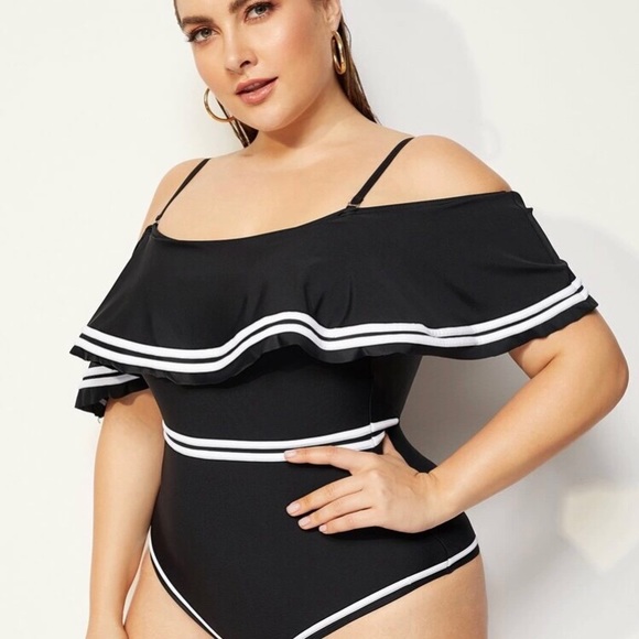Striped off the shoulder one piece swimsuit - Picture 3 of 10